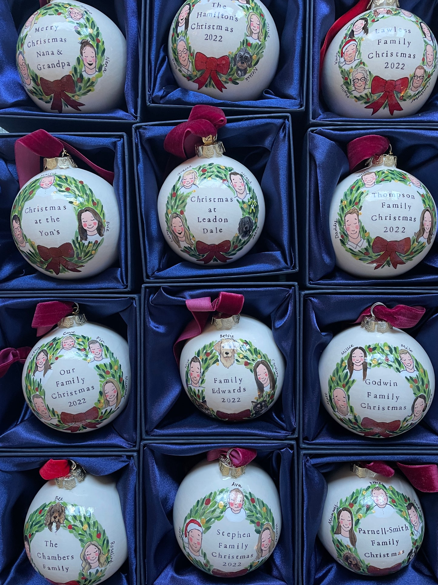 Wreath Family Portrait Christmas Bauble